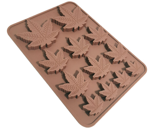 MAPLE LEAF MOULD (X12) - Image 3